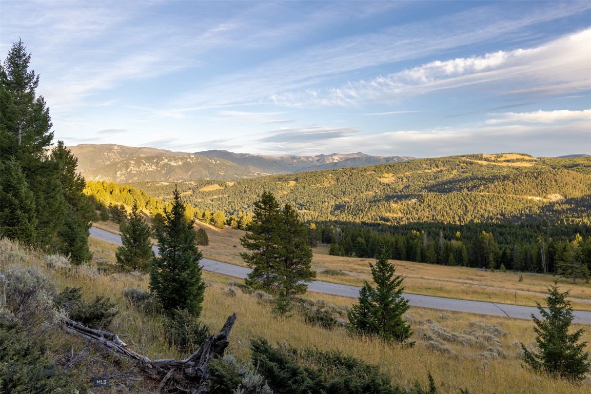 Spanish Peaks North - Land
