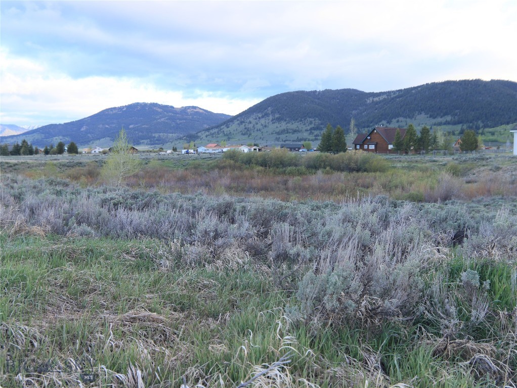 Grayling Arm Meadows - Land