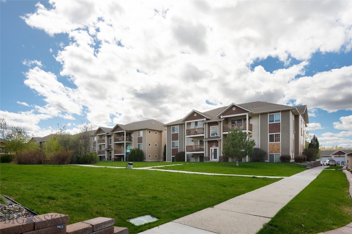 Baxter Springs Condo - Residential