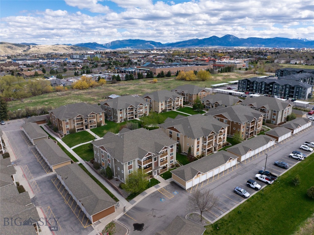 Baxter Springs Condo - Residential