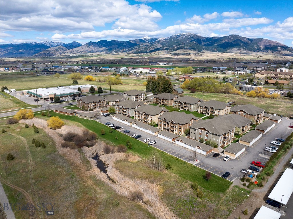 Baxter Springs Condo - Residential