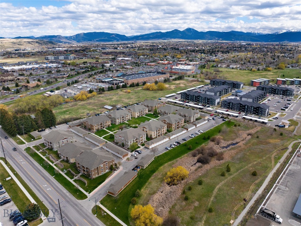 Baxter Springs Condo - Residential