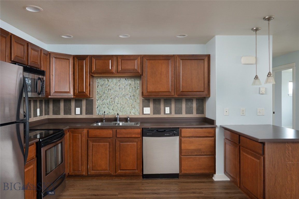 Baxter Springs Condo - Residential