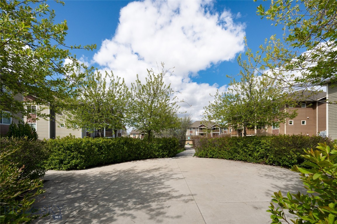 Baxter Springs Condo - Residential