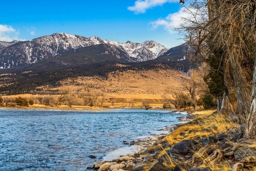 Located along the banks of one of Montana’s greatest fly fishing rivers, Yellowstone Riverbend is conveniently located between Yellowstone National Park and the town of Livingston. As the name suggests, the Yellowstone River forms the north and west boundaries of the property for about a mile. The rolling bluffs above the river showcase the largest of ‘big sky’ views, with the Gallatin Range to the west and the Absaroka Range to the east and glimpses of the Crazy Mountain Range to the north. The river bottom is full of cottonwood trees and small junipers and is loaded with wildlife, including mule deer, white-tailed deer, and waterfowl migrating up and down the Yellowstone River. The shade and tranquility of the river bottom are enough to give solace even on the hottest Montana summer days. A tremendous riverfront property, Yellowstone Riverbend offers a significant slice of outdoor Montana. Sitting at 4,780± feet, Yellowstone Riverbend consists of 75± acres of deeded land. The ranch comprises a lush riparian riverfront habitat and rolling hay meadows. The fully perimeter-fenced property, with ample grass and water, is ideal for horse lovers or a small cattle operation.