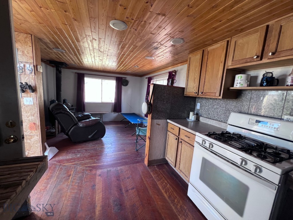 Yellowstone Basin Properties - Land