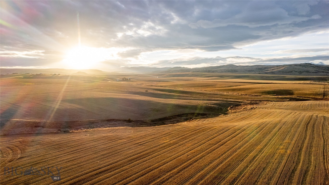 Spectacular build site or Recreational 200 acre tract Located just west of Four Corners with no zoning restrictions or covenants. Property is conveniently located within 15+- minutes of Downtown Bozeman and 15+- minutes to the Airport. Enjoy being minutes from Madison River Black's Ford Public River Access, unobstructed dramatic mountain views in all directions, easy access from Norris Road, and protected privacy are some of the Highlights. Hungarian partridge and sharp tails are seen regularly on the property along with occasional elk and deer. This property can be purchased with Tract 1A and 2A for a total of 600.75 acres.