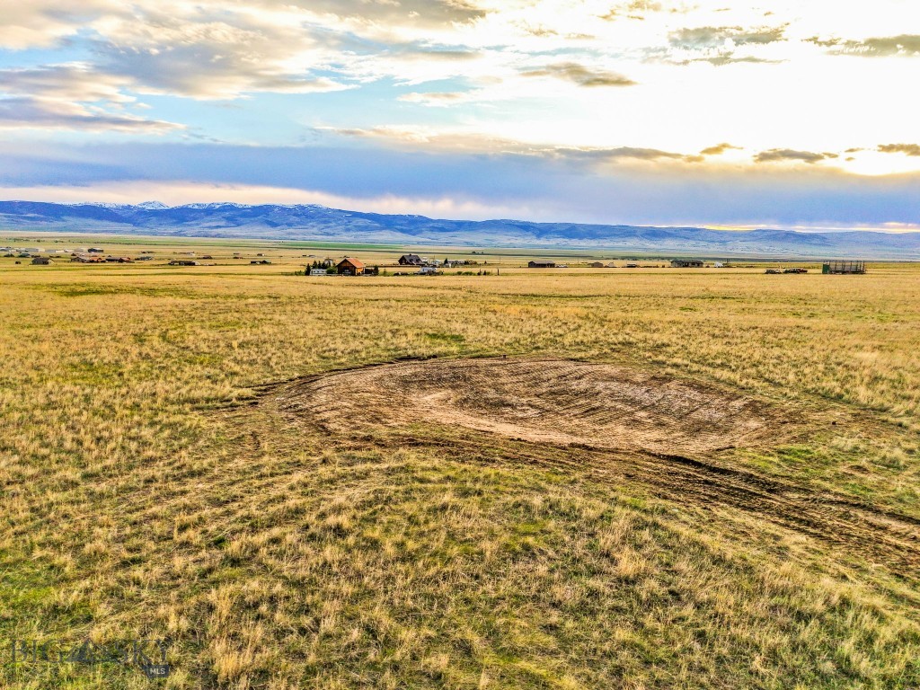 Mustang Ranches - Land