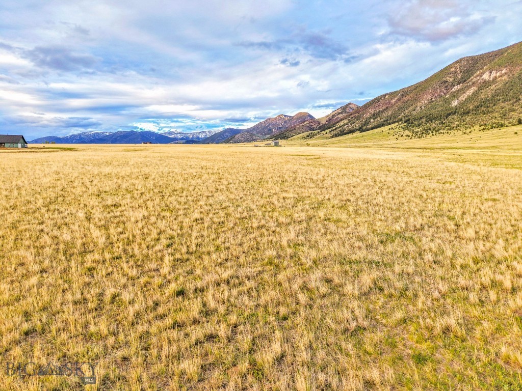 Mustang Ranches - Land