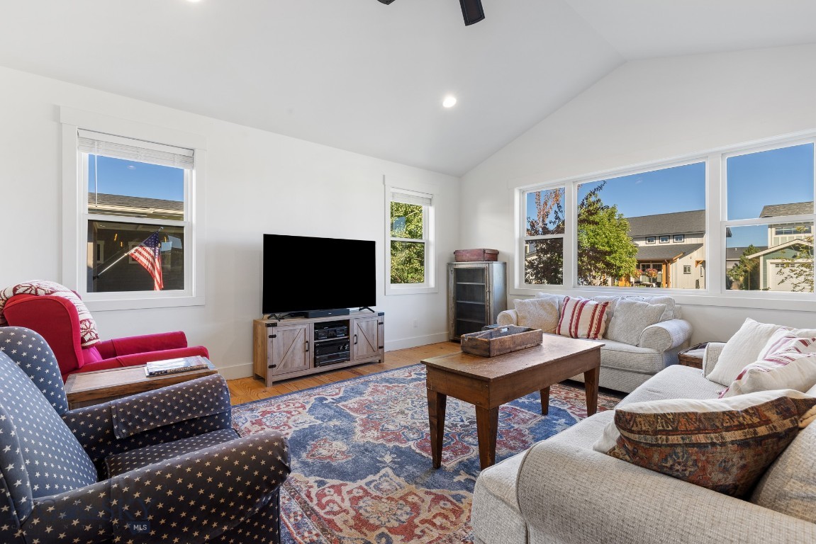 Bozeman, Montana 59718, United States, 3 Bedrooms Bedrooms, ,2 BathroomsBathrooms,Residential,Contingent,41897