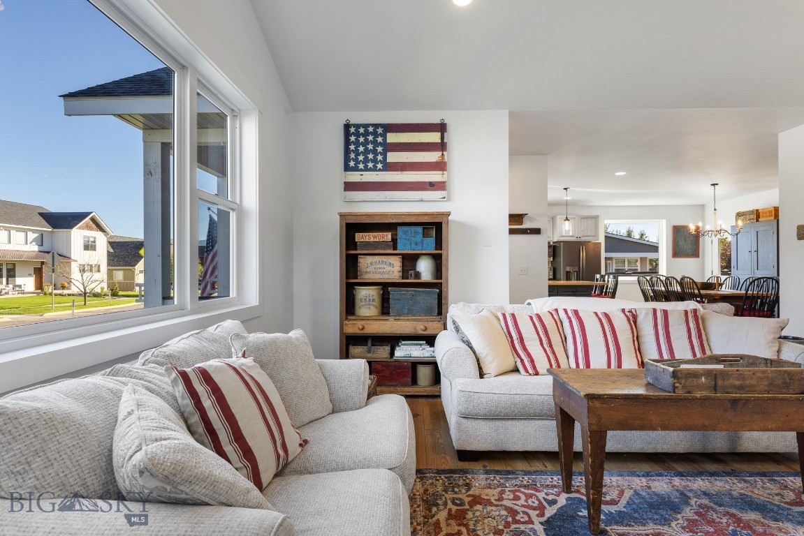 Bozeman, Montana 59718, United States, 3 Bedrooms Bedrooms, ,2 BathroomsBathrooms,Residential,Contingent,41897