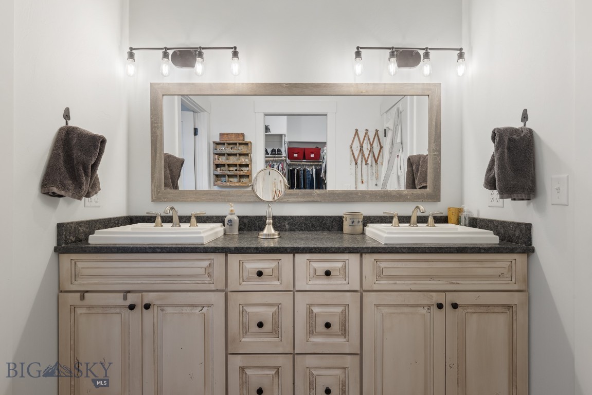 Bozeman, Montana 59718, United States, 3 Bedrooms Bedrooms, ,2 BathroomsBathrooms,Residential,Contingent,41897