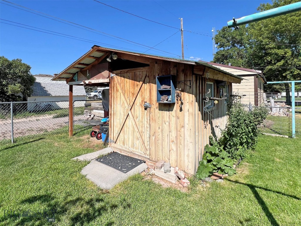 616 E Center Street