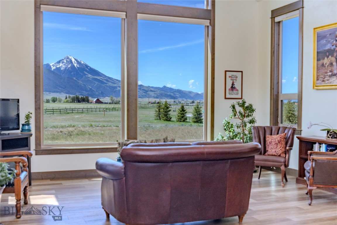34 Obsidian Road