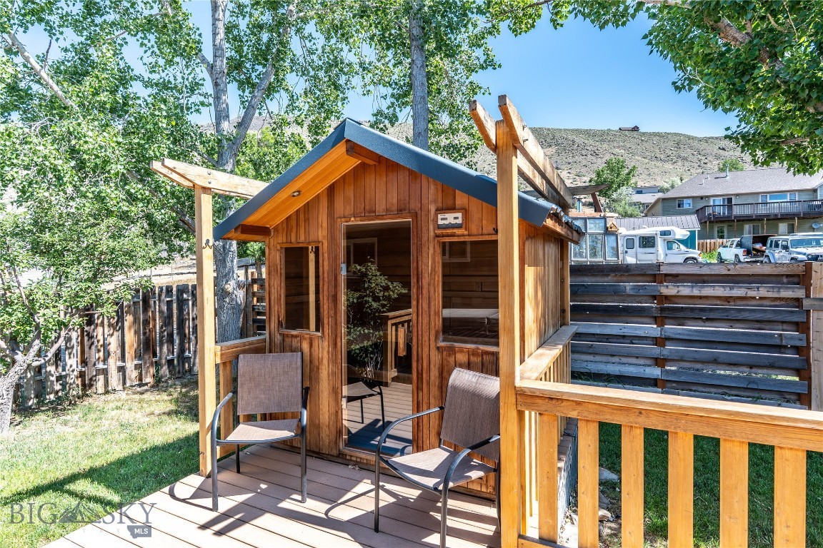 Sportsmans Retreat - Residential
