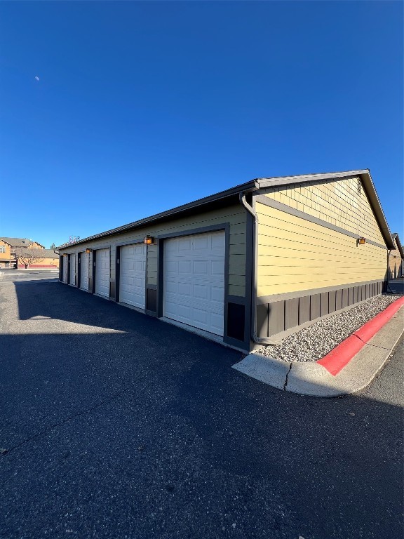 Bronzeleaf Condos - Residential