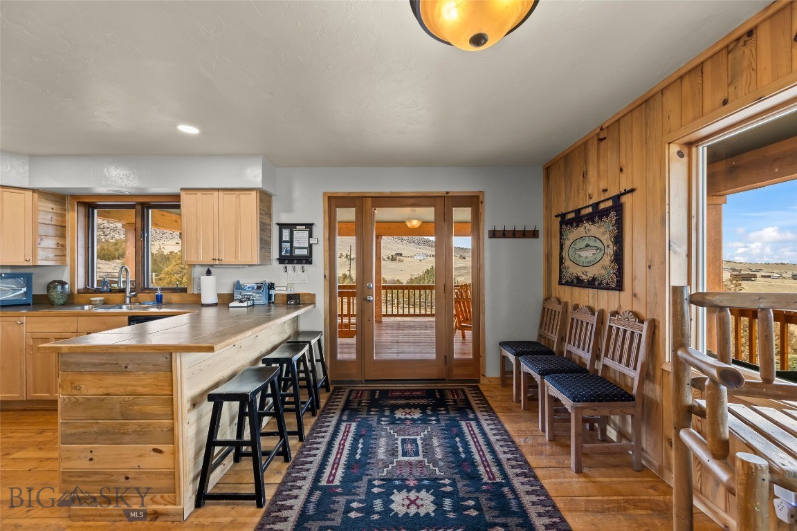 Shining Mountain Unit II - Residential