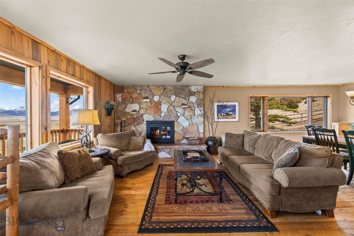 Shining Mountain Unit II - Residential