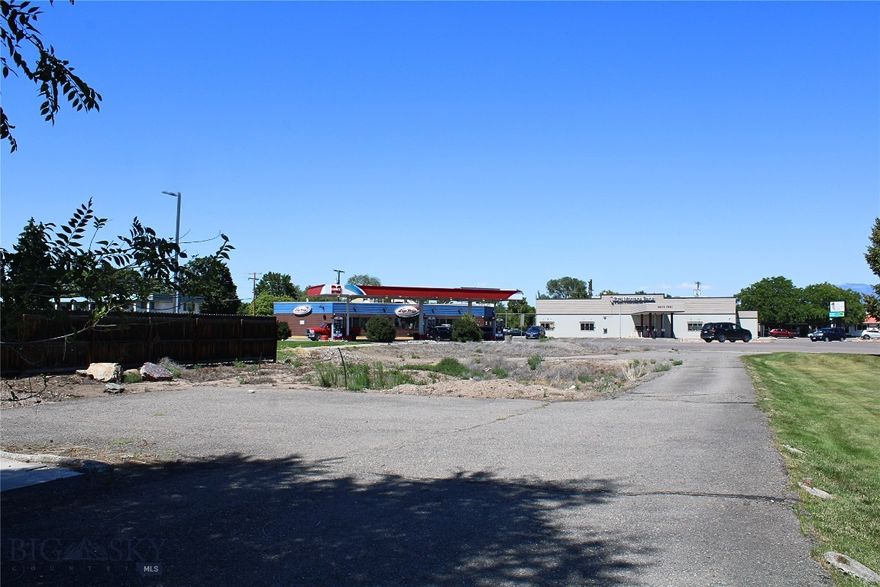 Prime high-visibility commercial land available for lease in Missoula's Brooks St corridor. Located at 2141 McDonald Avenue, this site benefits from an Annual Average Daily Traffic count of 21,737, offering excellent exposure for your business. The property is situated in a thriving commercial corridor with neighboring national and local businesses, providing strong customer draw and accessibility. Offered at $6,500 per month plus NNN, with an annual rate increase of 3%, this lot is ideal for retail, food service, or other commercial uses seeking a central, well-traveled location. East boundary of lot is next to drive way of home at 2101 McDonald. West boundary is fence next to Taco Bell.