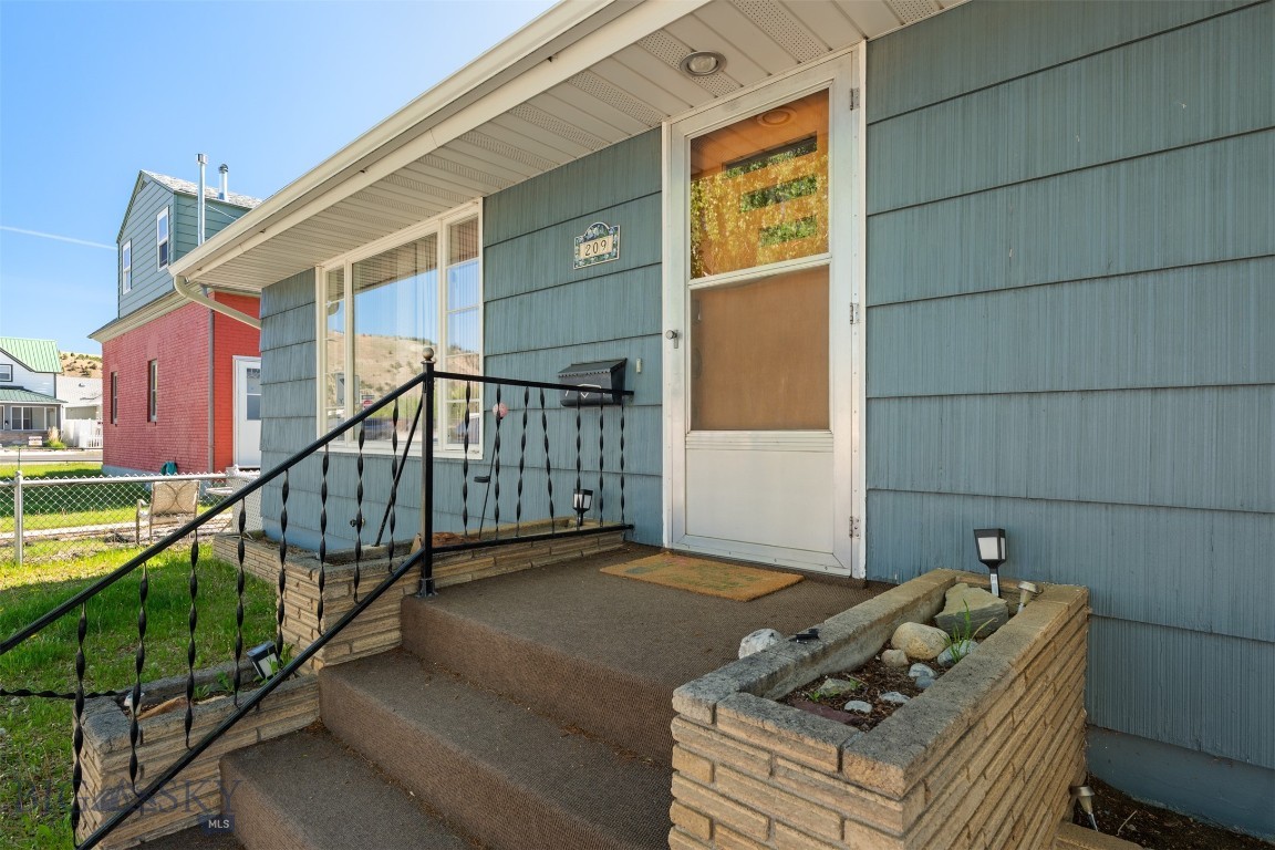 209 Spruce Street