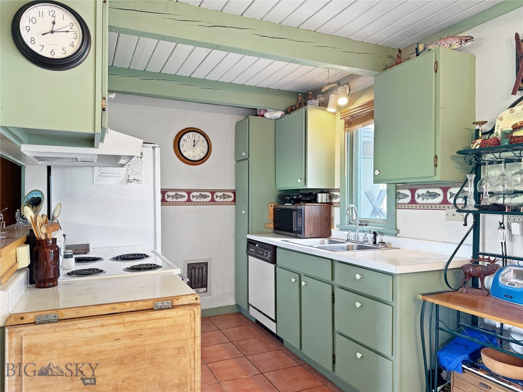 Yellowstone Condos - Residential