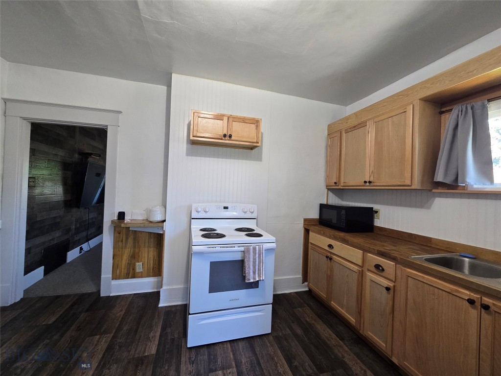 Butte, Montana 59701, United States, 2 Bedrooms Bedrooms, ,1 BathroomBathrooms,Residential,Active,162401