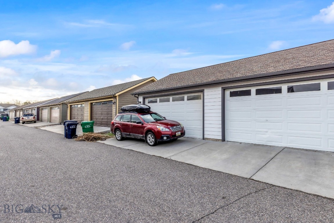 Oak Springs - Residential