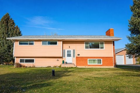 Photo of 815 Alpine Way, Bozeman, MT 59715 (MLS # 408755)
