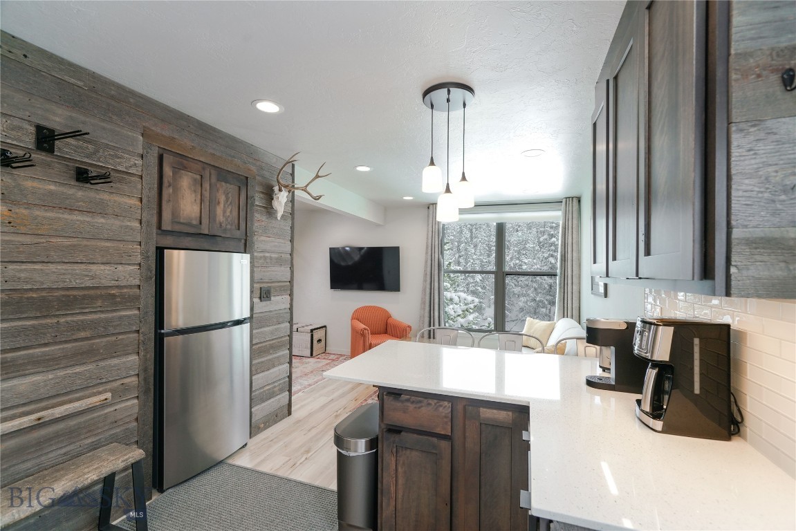 Hill Condos - Residential