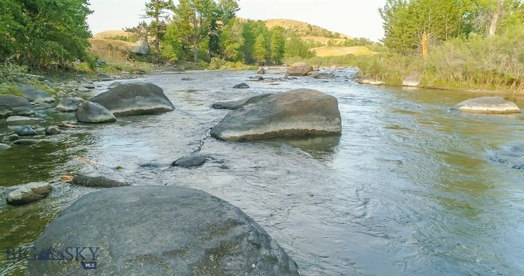 1643 Main Boulder Road