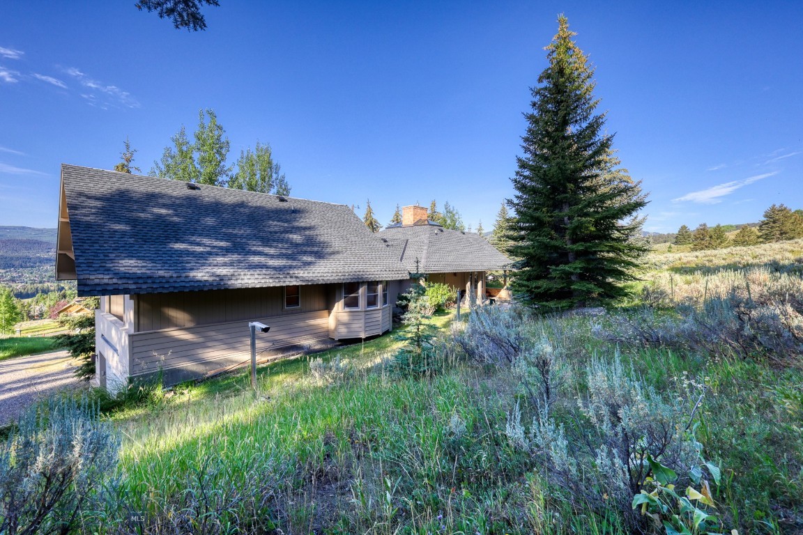 Sweetgrass Hill - Residential