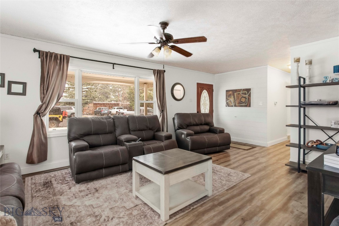 3541 Willoughby Avenue