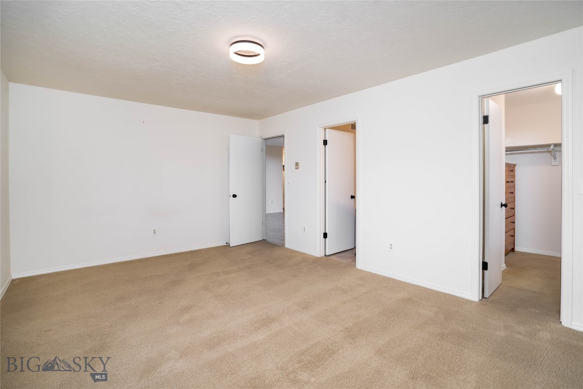 Maple Leaf Condo - Residential