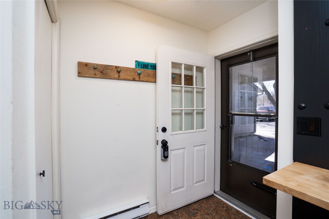 Maple Leaf Condo - Residential