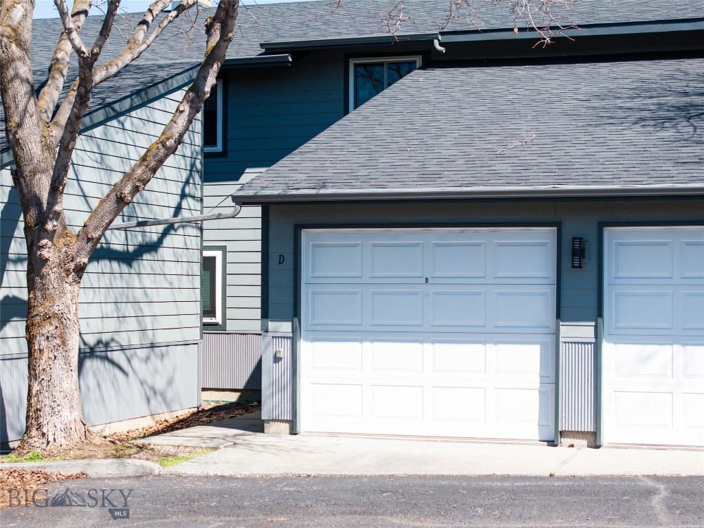 Maple Leaf Condo - Residential