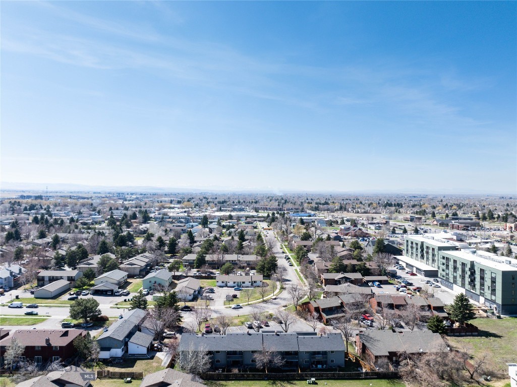 Maple Leaf Condo - Residential