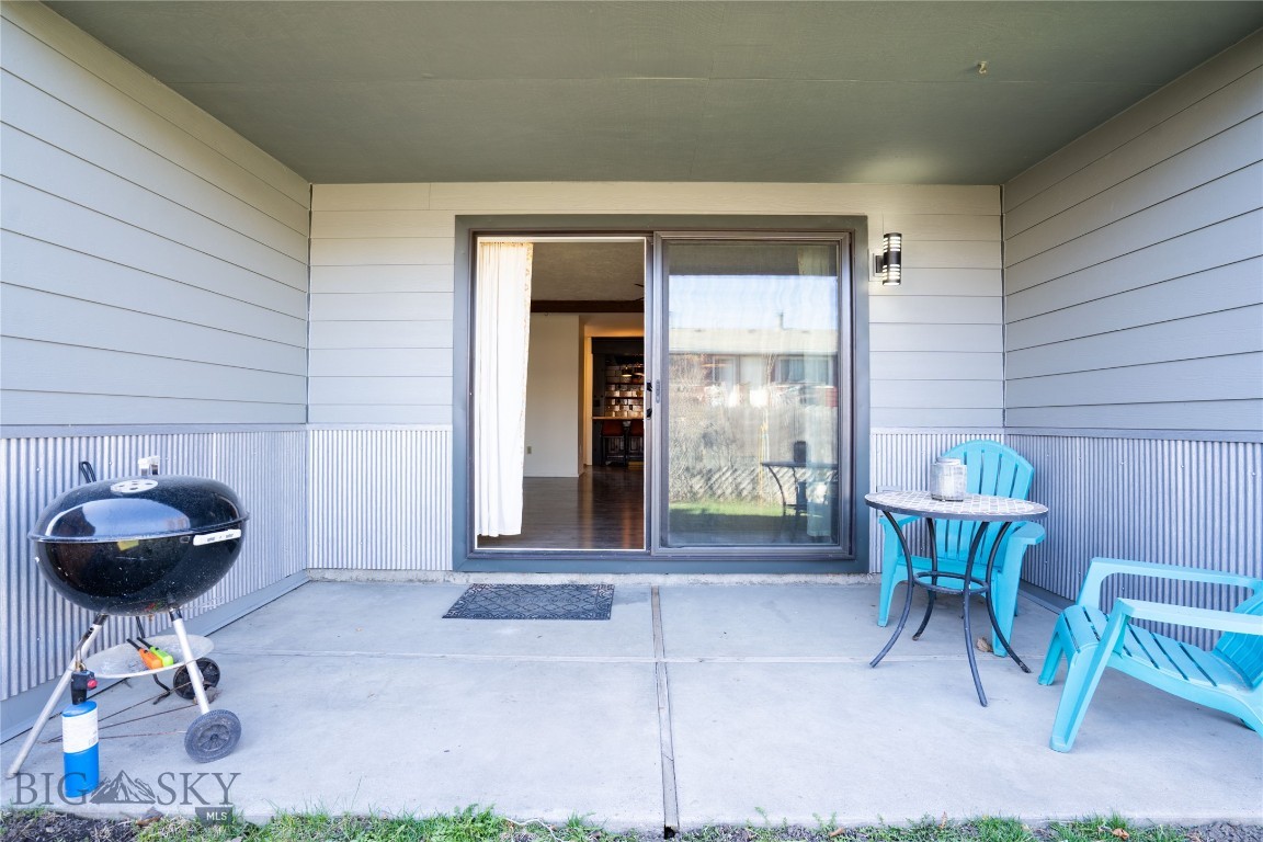 Maple Leaf Condo - Residential