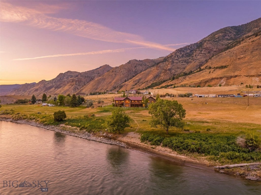521 US Highway 89 S