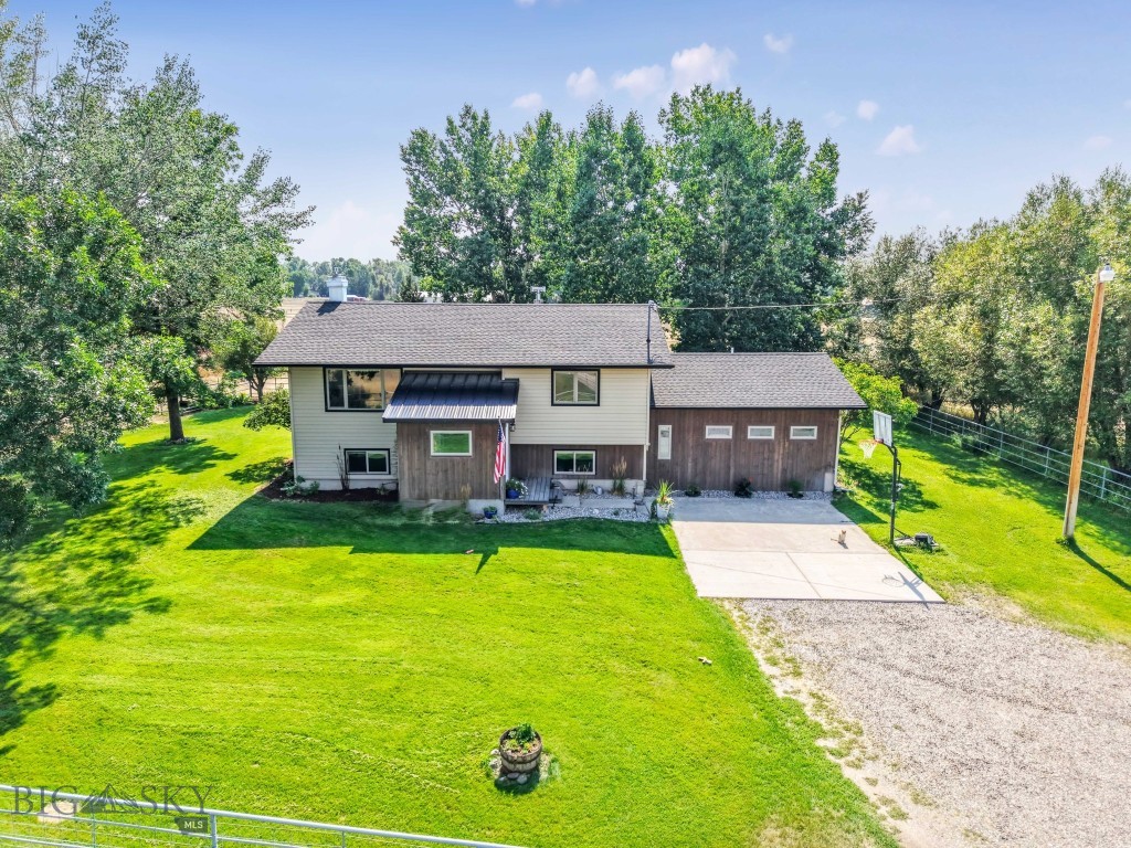 Manhattan, Montana 59741, United States, 5 Bedrooms Bedrooms, ,3 BathroomsBathrooms,Residential,Pending,204771