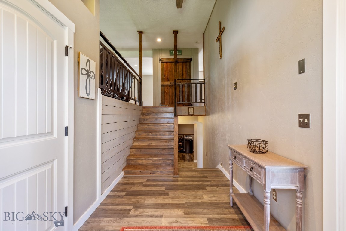 Manhattan, Montana 59741, United States, 5 Bedrooms Bedrooms, ,3 BathroomsBathrooms,Residential,Pending,204771