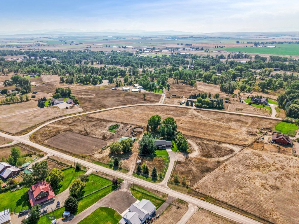 Manhattan, Montana 59741, United States, 5 Bedrooms Bedrooms, ,3 BathroomsBathrooms,Residential,Pending,204771