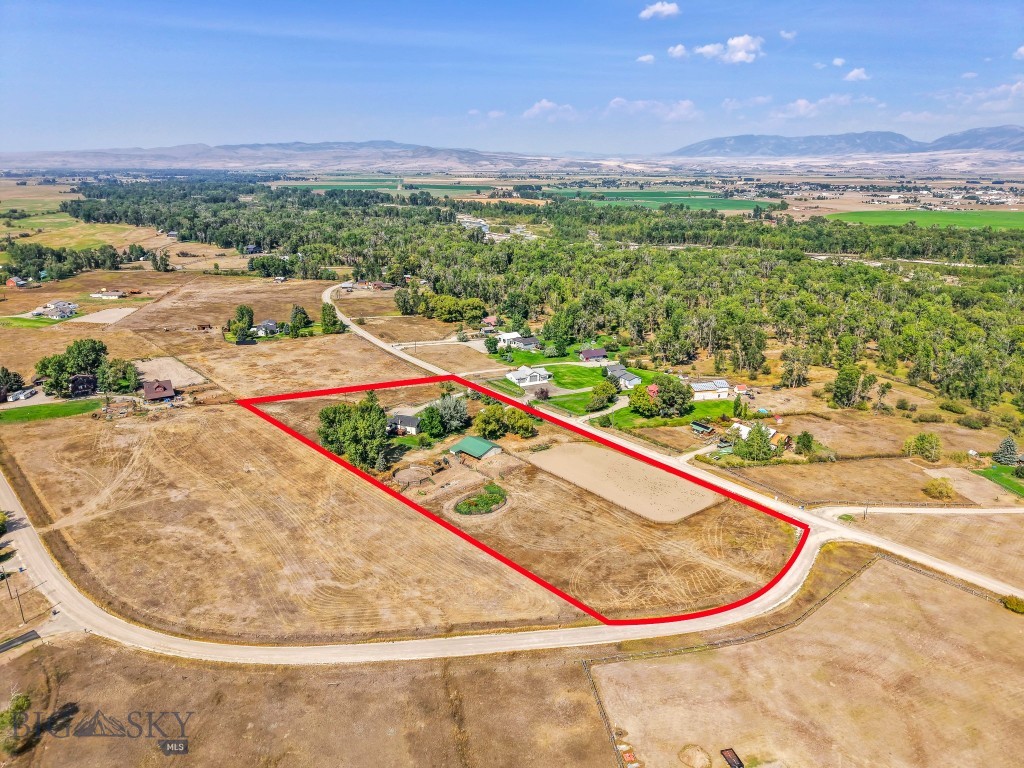 Manhattan, Montana 59741, United States, 5 Bedrooms Bedrooms, ,3 BathroomsBathrooms,Residential,Pending,204771