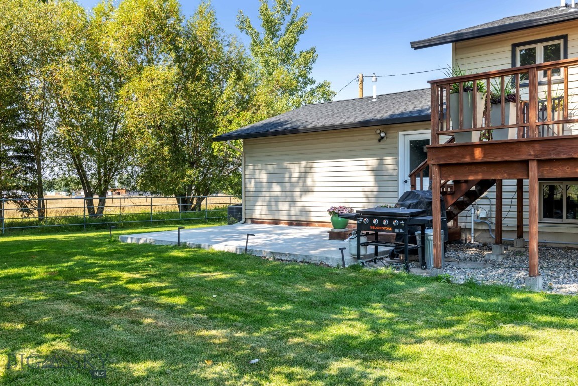 Manhattan, Montana 59741, United States, 5 Bedrooms Bedrooms, ,3 BathroomsBathrooms,Residential,Pending,204771