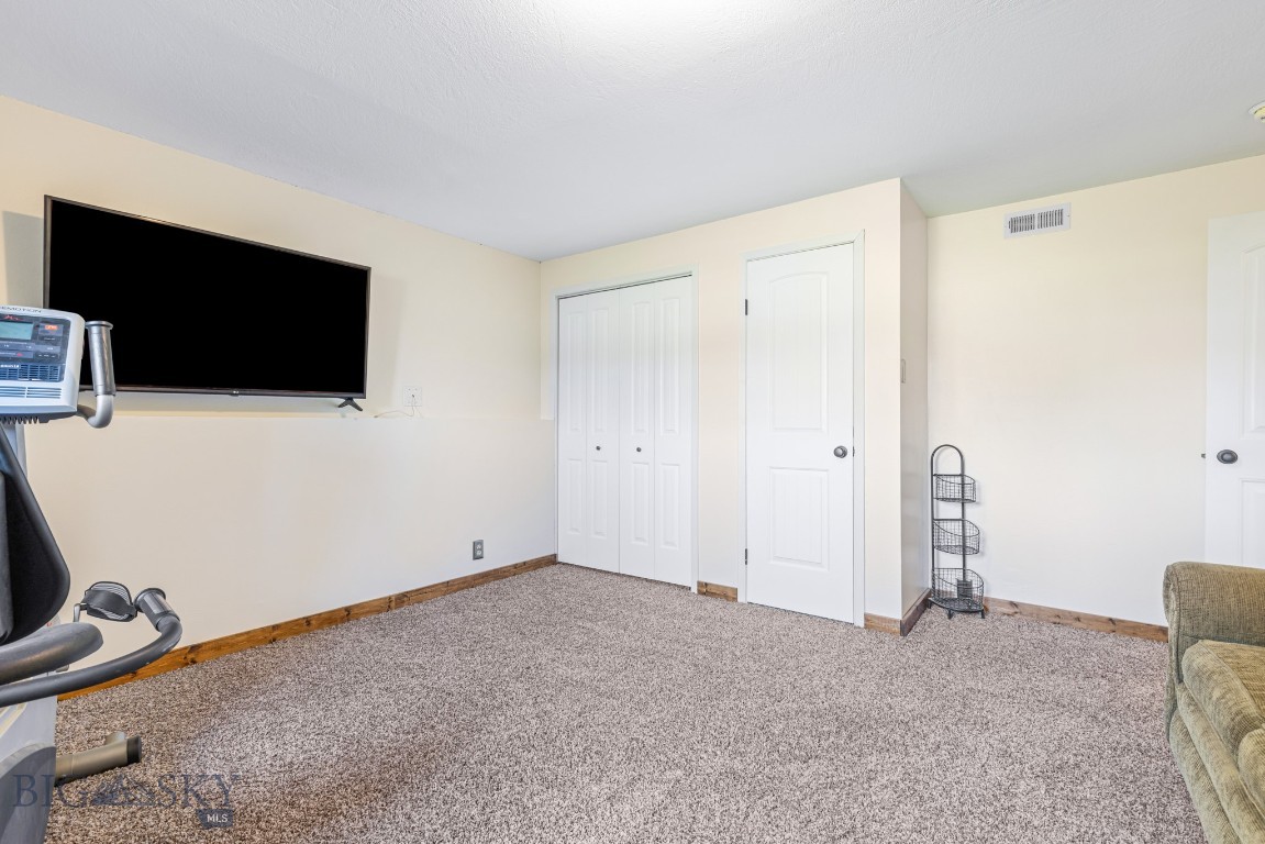 Manhattan, Montana 59741, United States, 5 Bedrooms Bedrooms, ,3 BathroomsBathrooms,Residential,Pending,204771