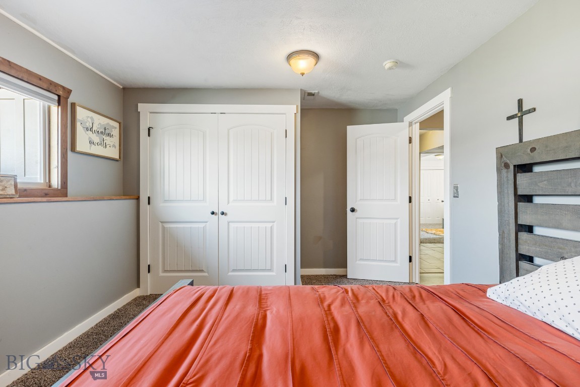 Manhattan, Montana 59741, United States, 5 Bedrooms Bedrooms, ,3 BathroomsBathrooms,Residential,Pending,204771