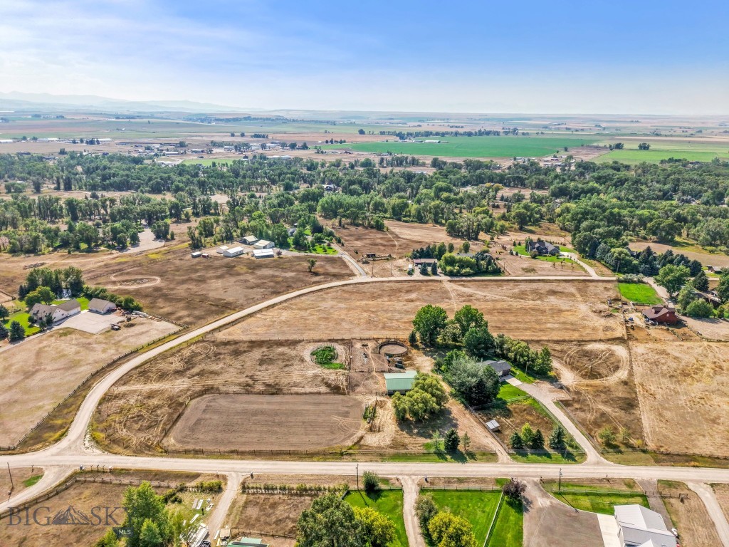 Manhattan, Montana 59741, United States, 5 Bedrooms Bedrooms, ,3 BathroomsBathrooms,Residential,Pending,204771