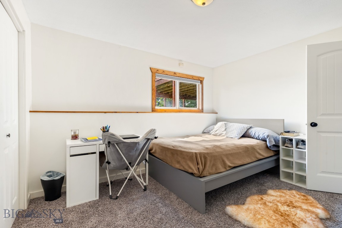 Manhattan, Montana 59741, United States, 5 Bedrooms Bedrooms, ,3 BathroomsBathrooms,Residential,Pending,204771