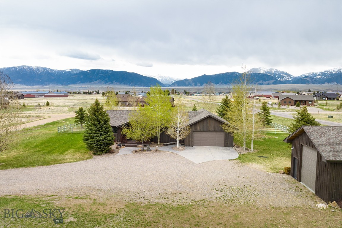 5 Killdeer Court