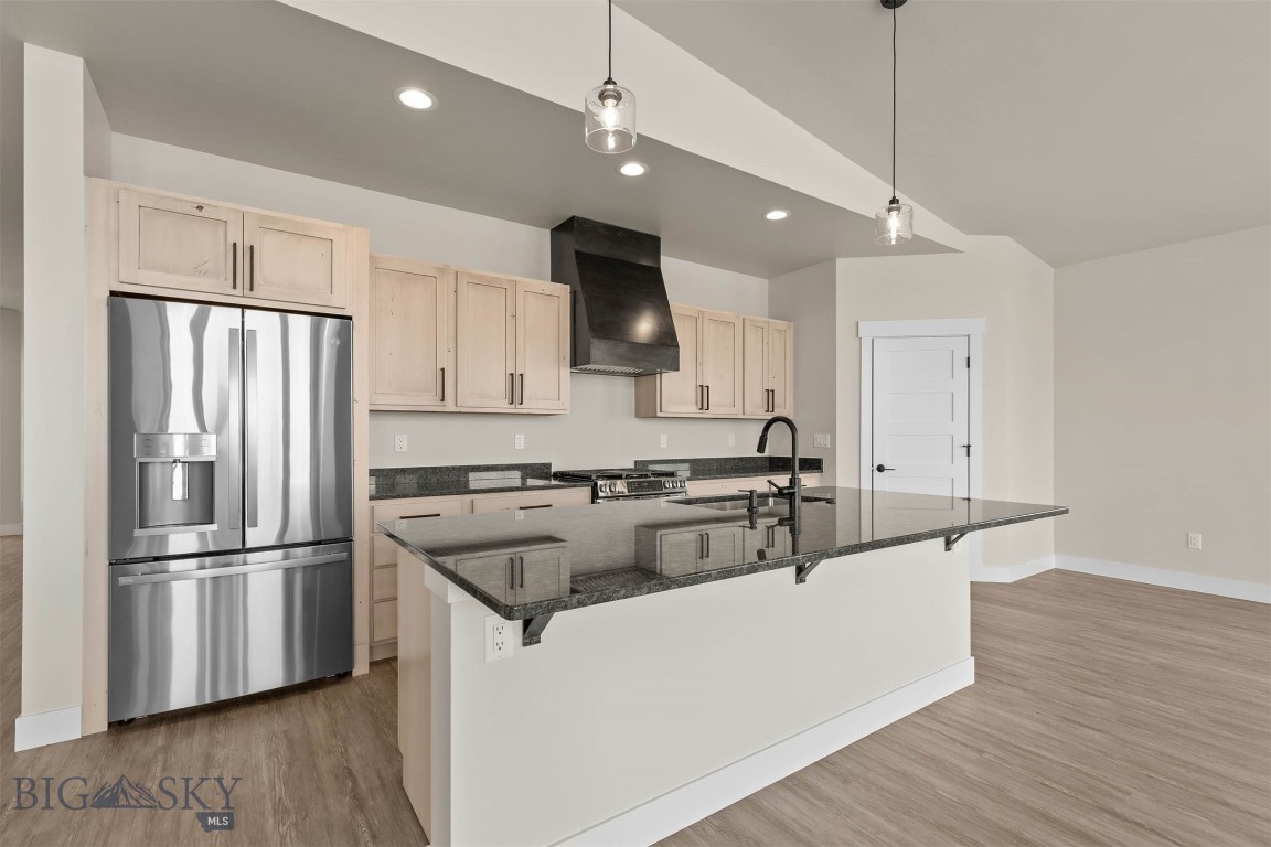 5699 Flycatcher Drive