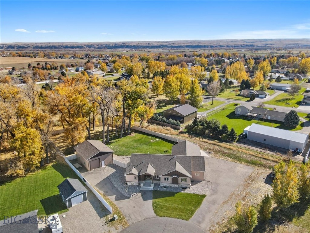 1627 Brookway Circle